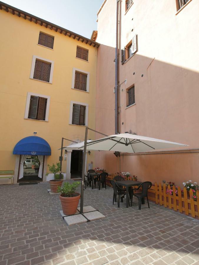 Il Cavallino Fossombrone Exterior photo
